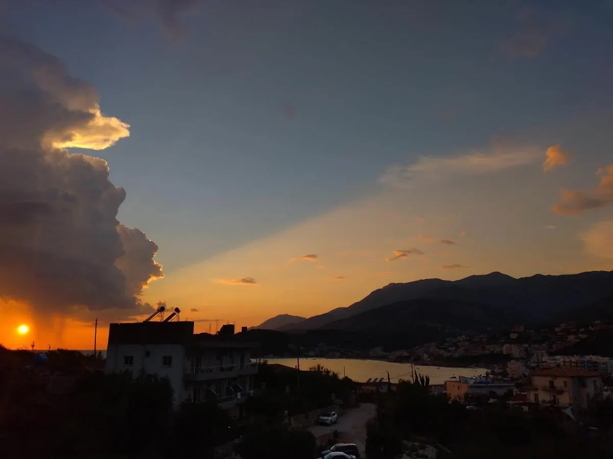 Artur Apartments Himara