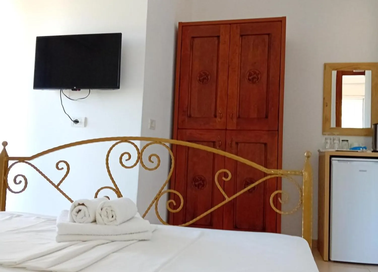 Artur Apartments Himara Albania