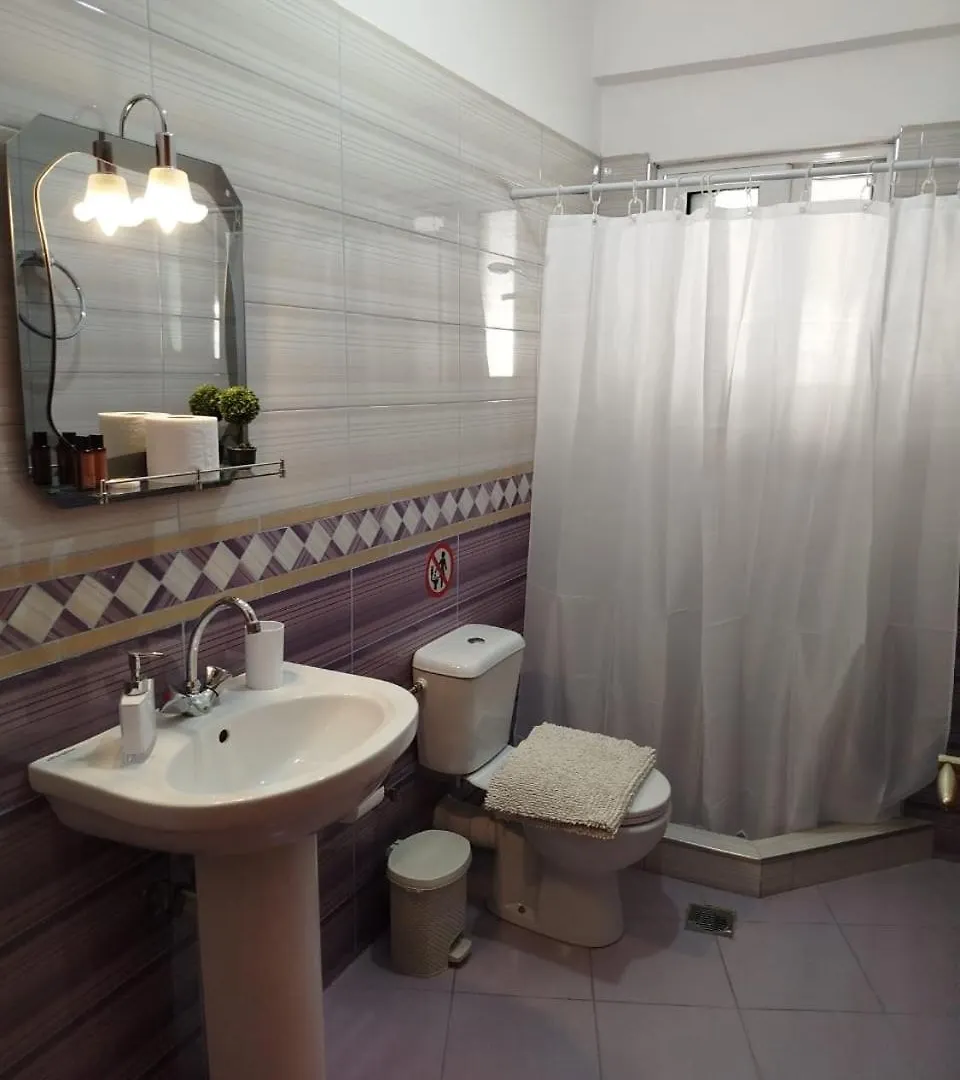 Artur Apartments Himare Hotel