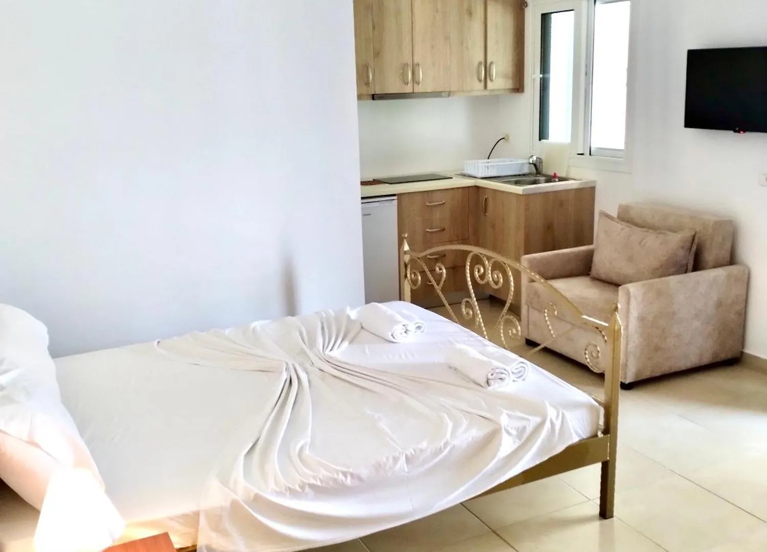 Artur Apartments Himara 0*,  Albania