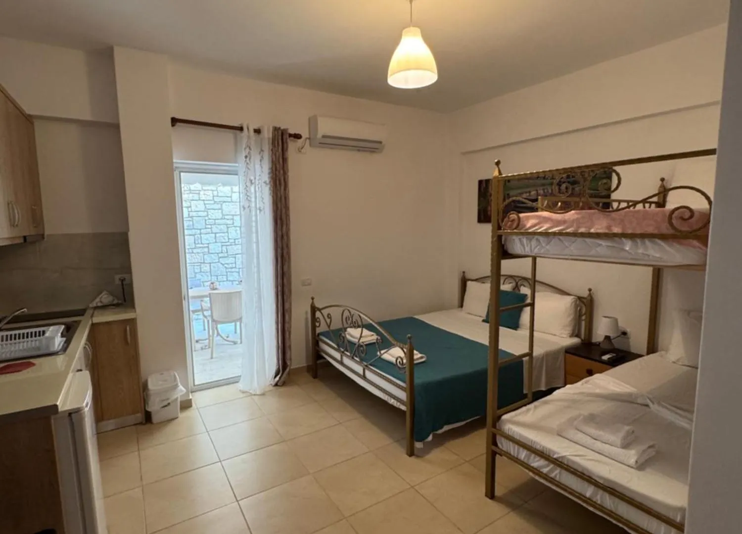 Artur Apartments Himare